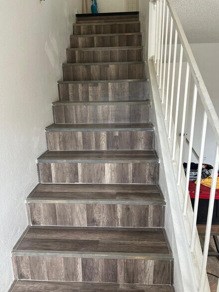 Building Photo - 16122 S Ainsworth St