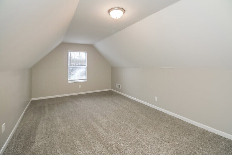 Building Photo - 8131 Wynfield Dr