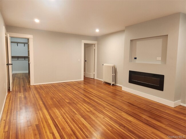 Building Photo - 124 Corlies Ave