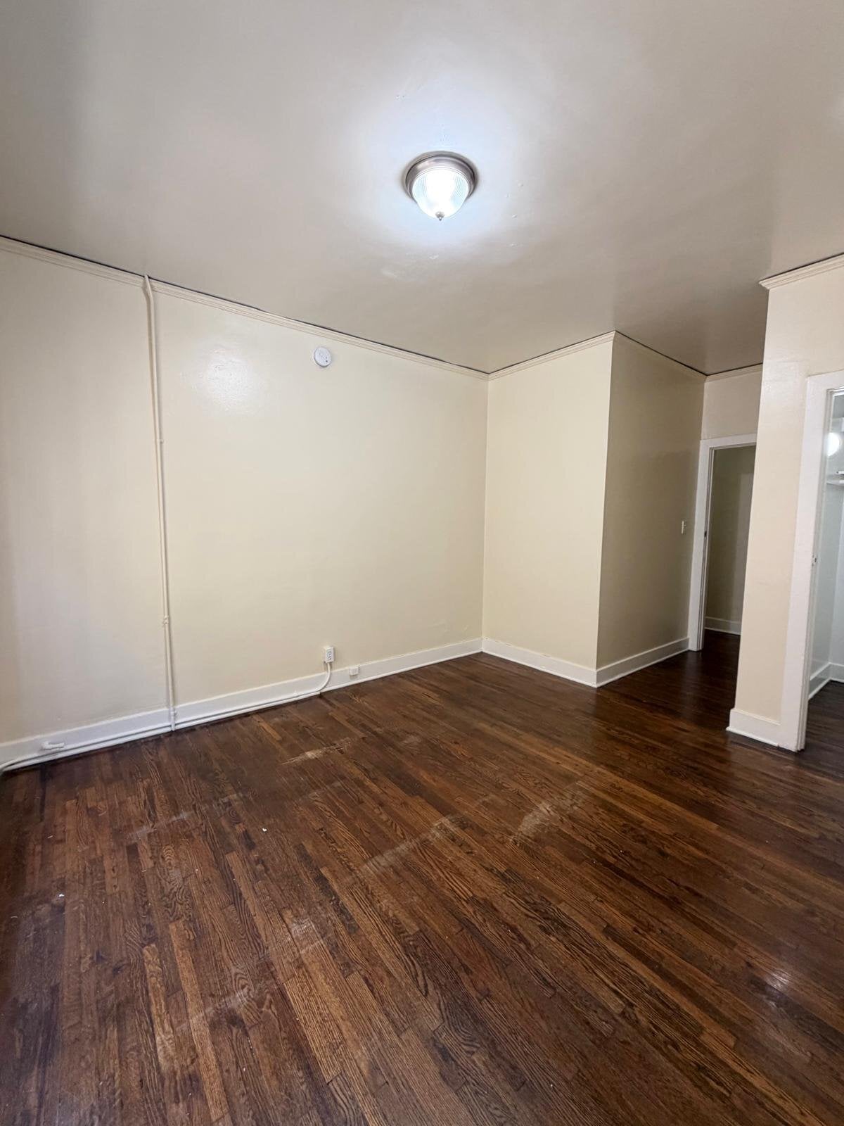 Building Photo - 1825 Ivar Ave