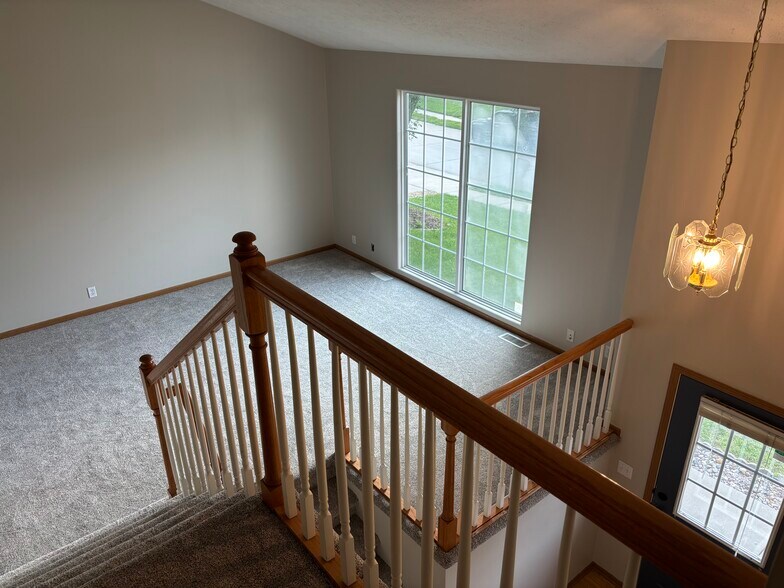 Building Photo - 5417 S 190th St