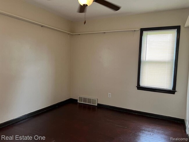 Building Photo - 13630 Balfour Ave