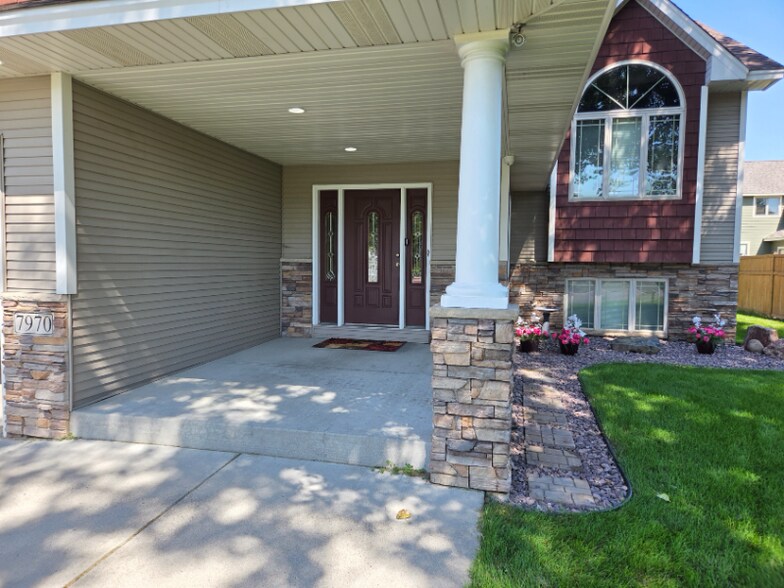 Building Photo - 7970 Hartig Cir