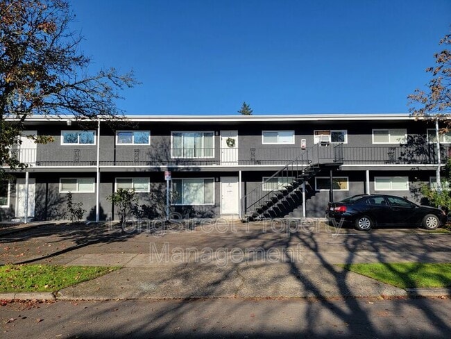 Primary Photo - 205 SE 6th Ave