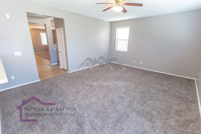 Building Photo - 6427 S 71st Dr