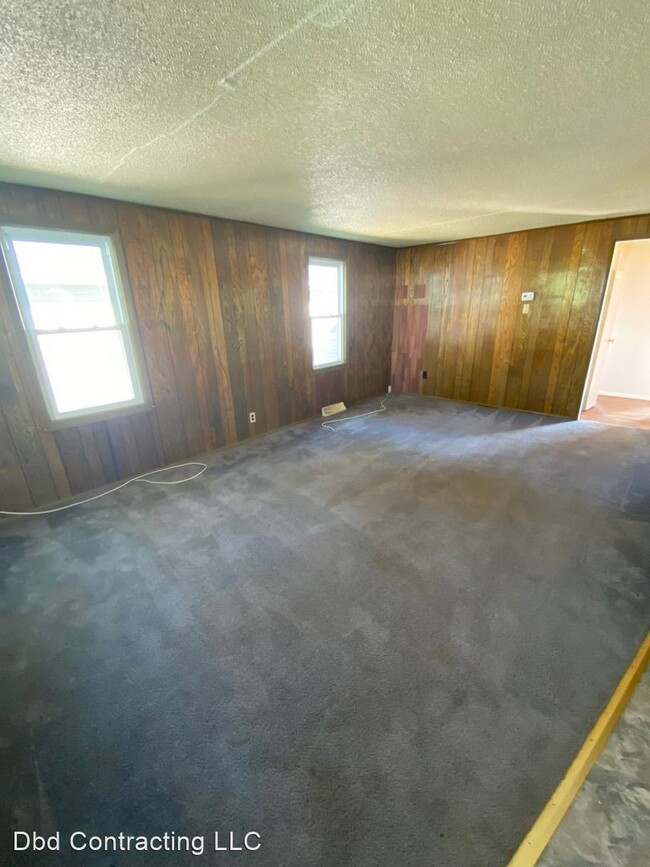 Building Photo - 2 br, 1 bath House - 2217 Shadybrook Dr