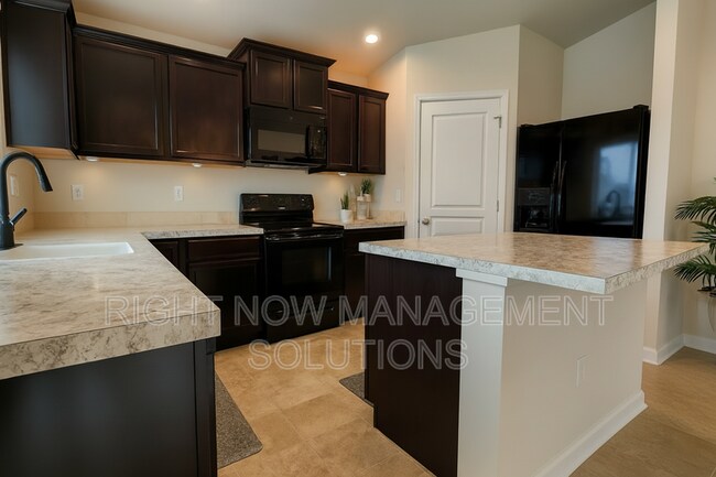 Building Photo - 25 S Shumway Ave