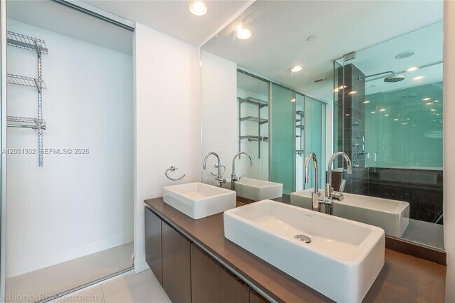 Building Photo - 1040 Biscayne Blvd
