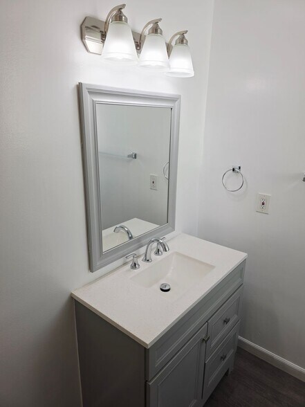 Building Photo - 124 N Brighton St