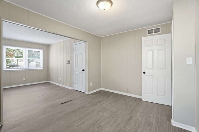 Building Photo - 4120 Kentland Ave