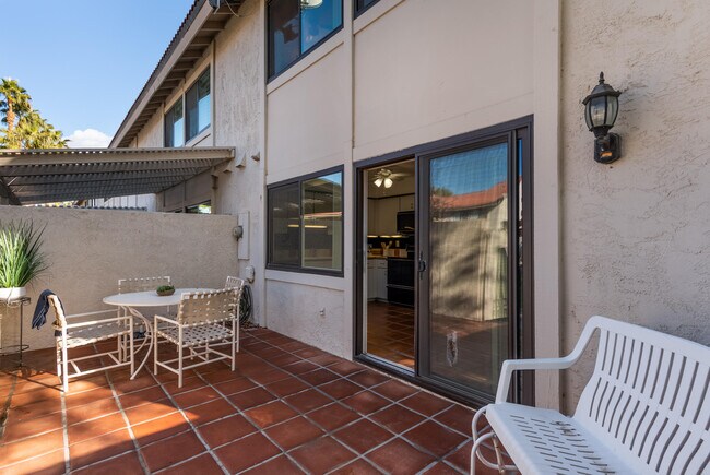 Building Photo - 6175 Montecito Dr