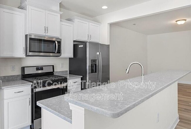 Building Photo - 2105 Nandina Trl