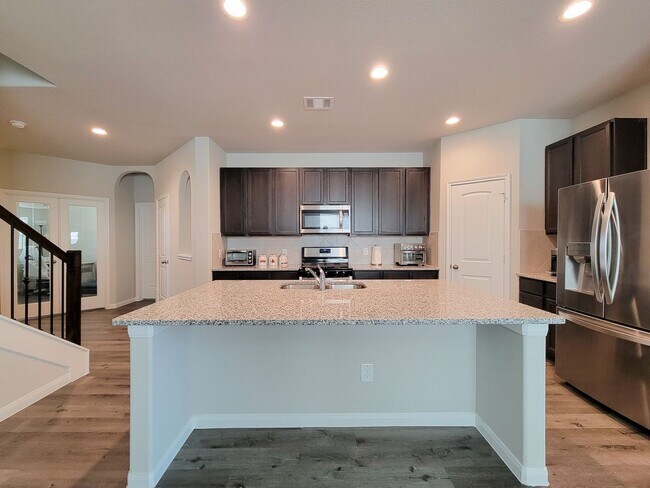 Building Photo - THIS THREE BED, FOUR BATH, CANAL FRONT HOM...