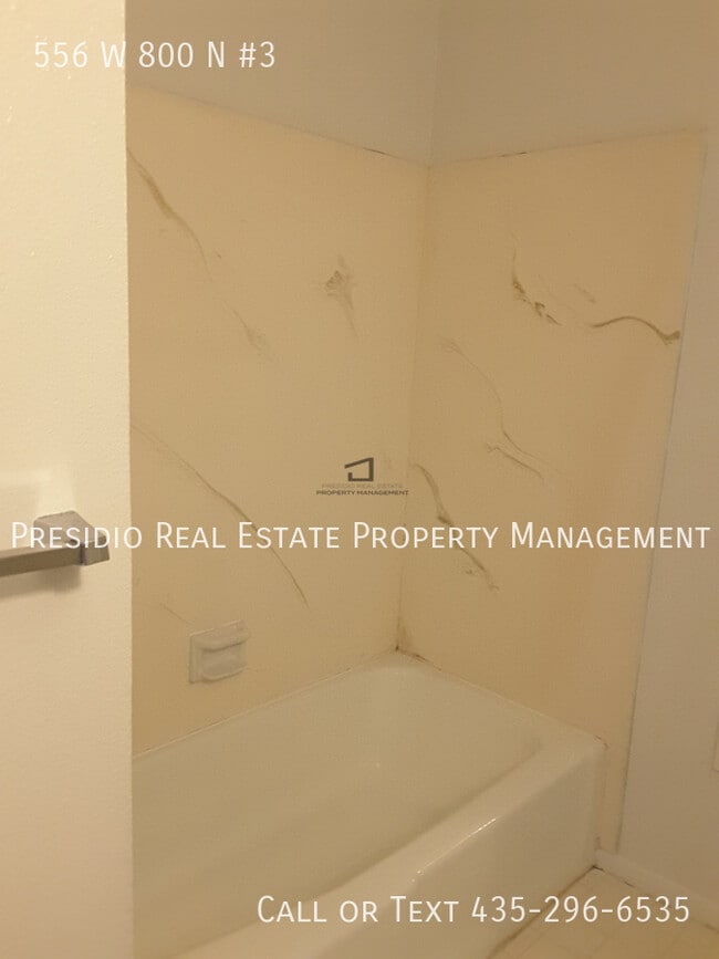 Building Photo - 556 W 800 N St