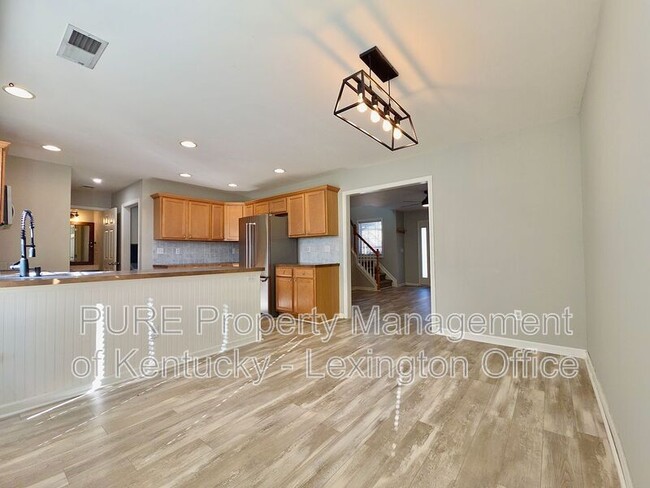 Building Photo - 2564 Rockaway Pl