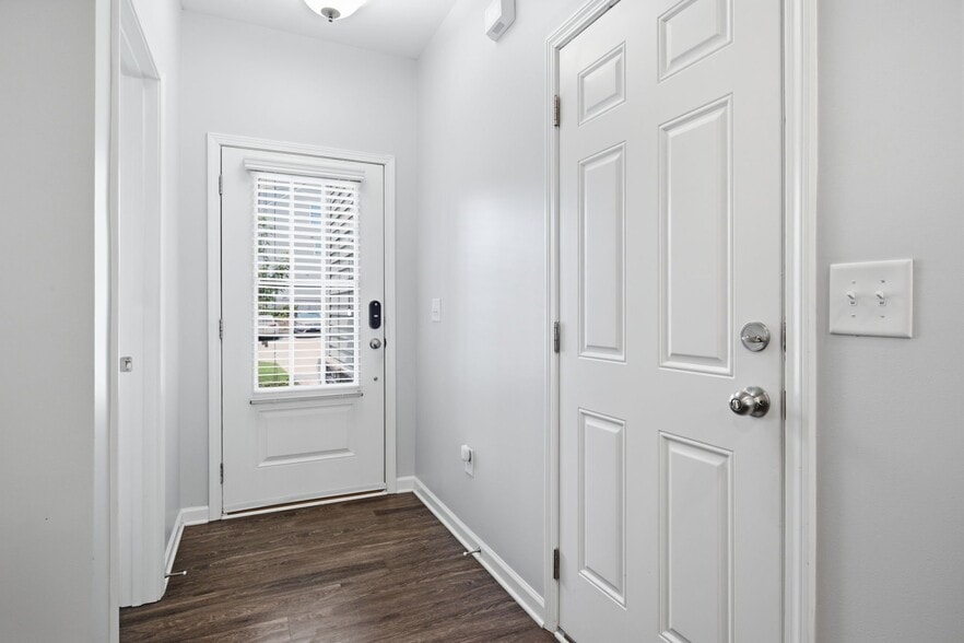 Building Photo - 117 Wellons Creek Dr