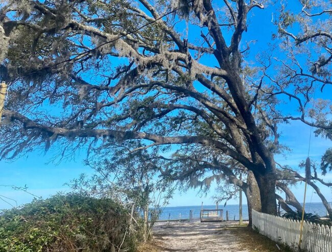 Building Photo - 1748 Malone Ln