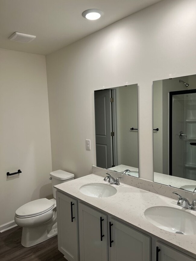 Building Photo - Brand new Townhome in Newton