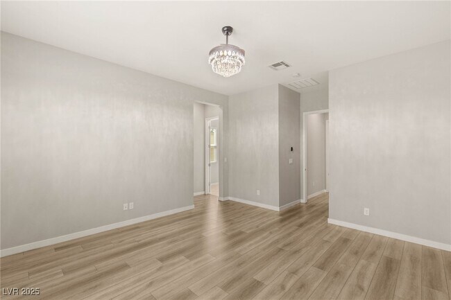 Building Photo - 3391 Stone View Ave
