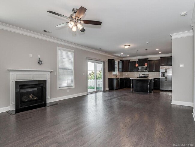 Building Photo - Charming 4 beds 2.5 baths Home in Berewick!