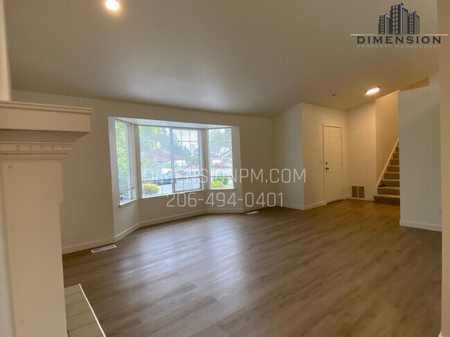 Building Photo - Stylishly Renovated Home with Private Backyard
