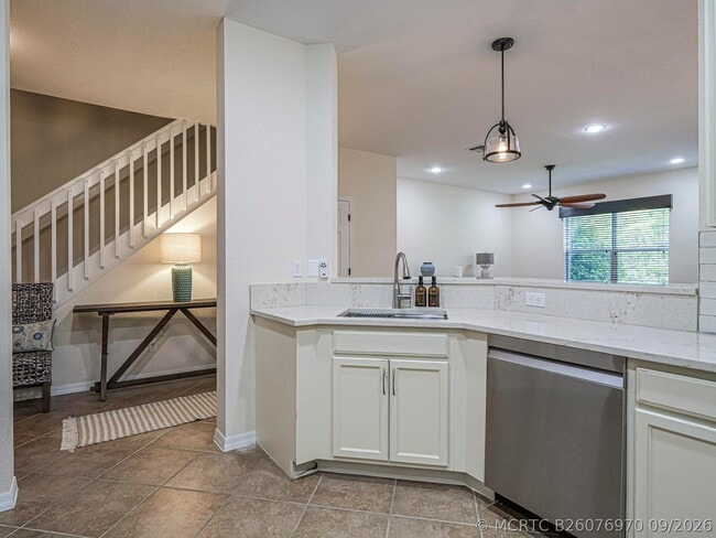 Building Photo - 1140 Cheval Dr