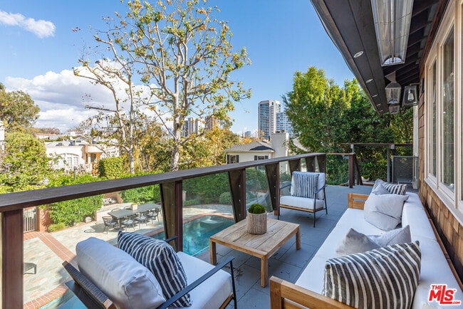 Building Photo - 851 Glenmont Ave