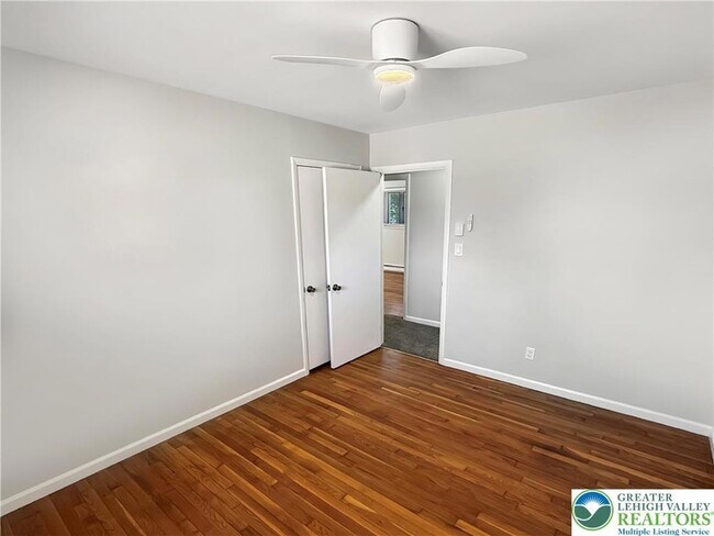 Building Photo - 308 Hemlock Ln