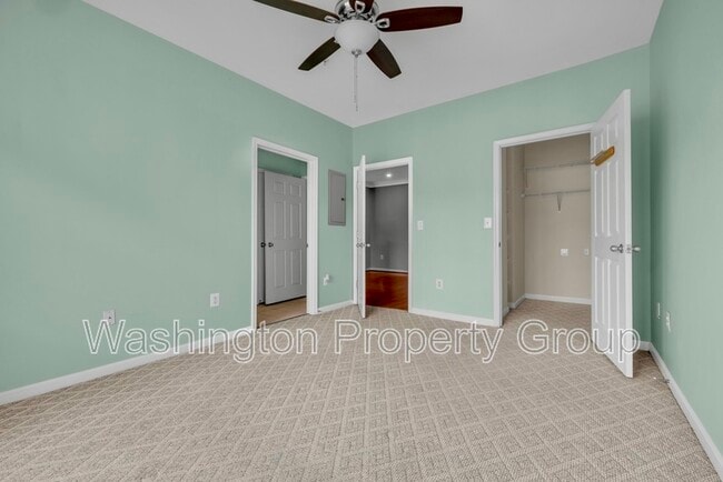 Building Photo - 4854 Eisenhower Ave