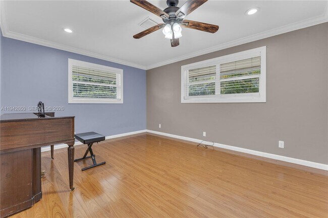 Building Photo - 601 N 44th Ave