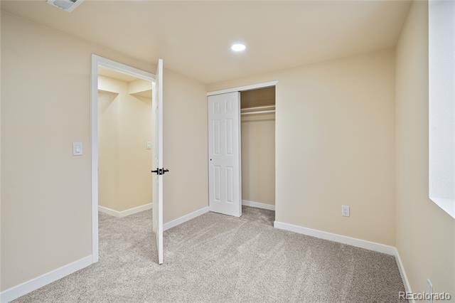 Building Photo - 5599 W Maplewood Pl