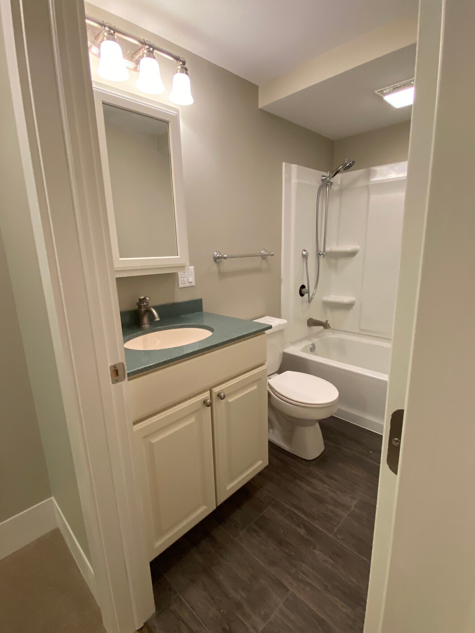 Building Photo - 50 Utica St