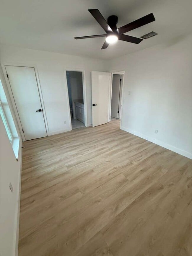 Building Photo - BEAUTIFUL HOME IN HOUSTON. MOVE IN READY!.