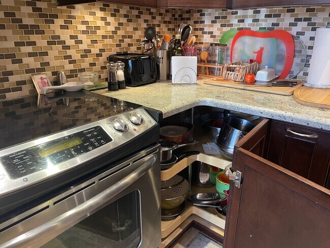 Building Photo - 10798 Waterberry Dr