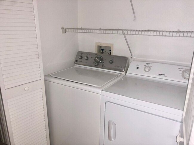 Building Photo - WATER INCLUDED!MOVE IN JULY-Nice 2X2 located on 2nd floor- Tile & laminate flooring! NO CARPET! C...