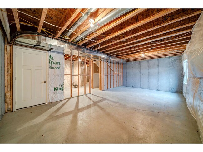 Building Photo - 629 Fall Creek Dr