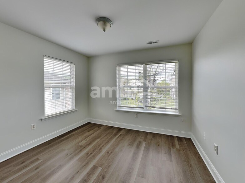 Building Photo - 404 Annaberg Ln