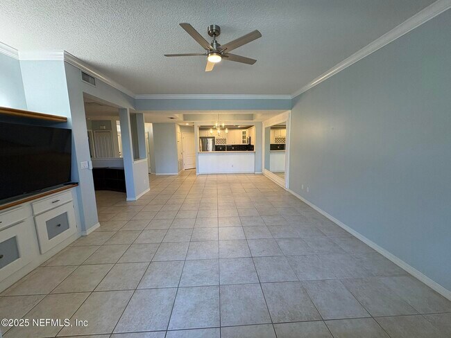 Building Photo - 1202 Makarios Dr