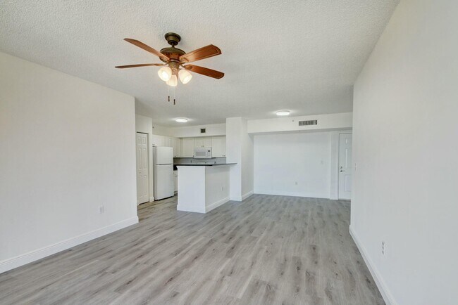 Building Photo - 651 Okeechobee Blvd