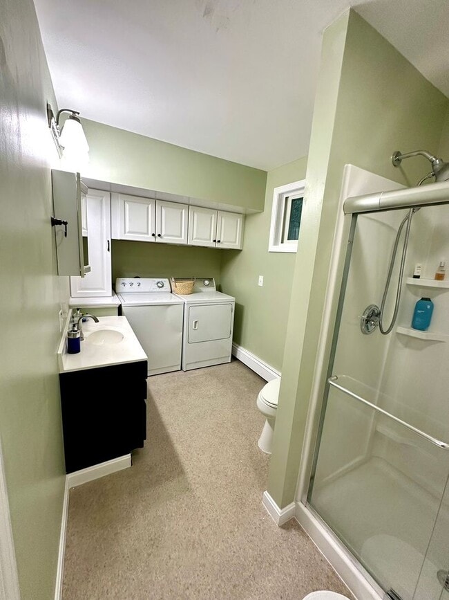 Building Photo - Beautiful Three Bedroom house for rent @ R...