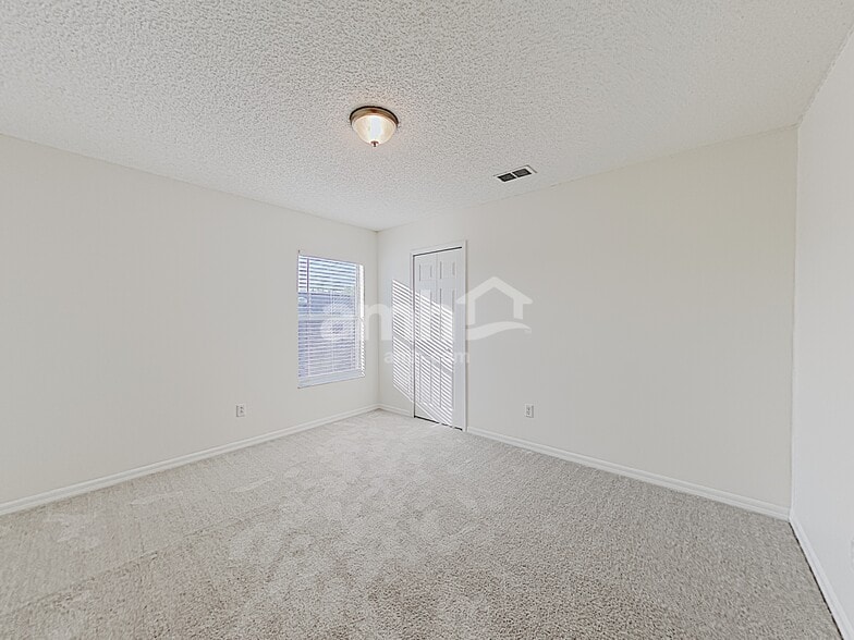 Building Photo - 2219 Darlin Cir