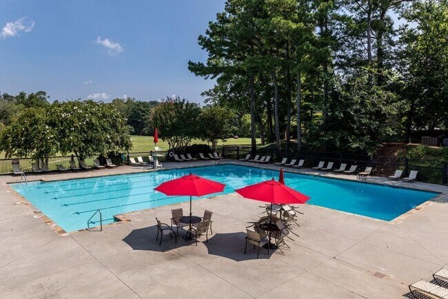 Building Photo - 82 Montre Square NW