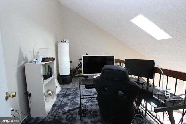 Building Photo - 1016 Aspen Dr