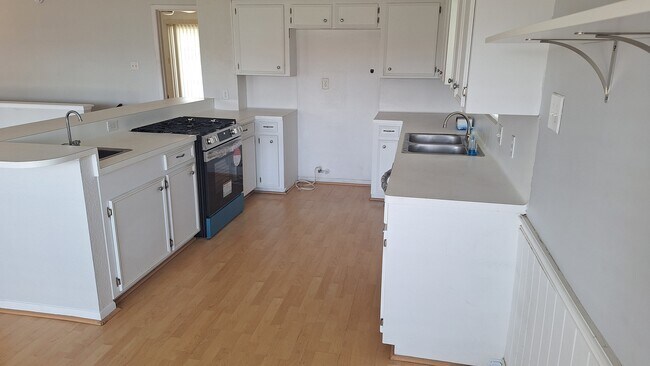 Building Photo - 19 N White Heron Dr