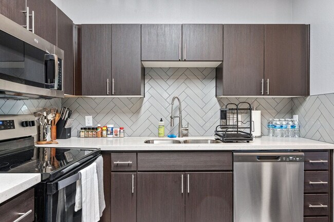 Building Photo - 2507 W Villa Rita Dr