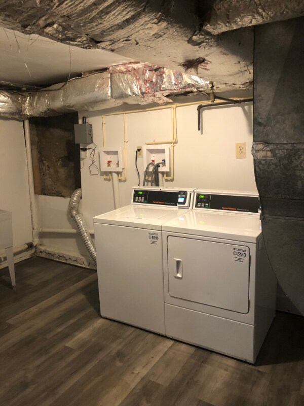 Building Photo - 4101 Fernhill Ave