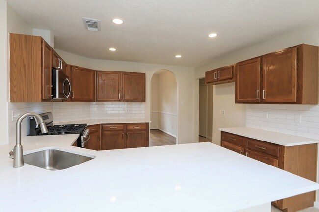 Building Photo - 14215 Cypress Valley Dr