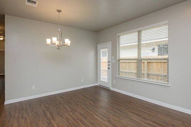 Building Photo - 1547 Case Rd