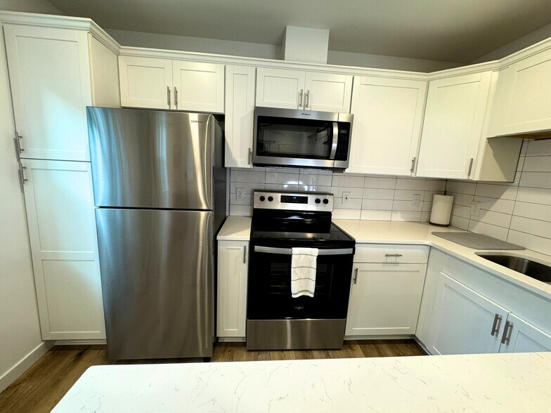 Building Photo - 606 Price Ave