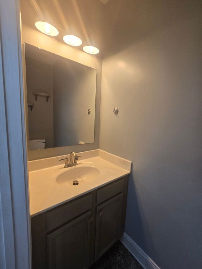 Building Photo - New Listing!!!